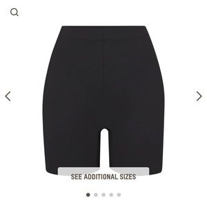 SKIMS SWIM MID WAIST SHORT ONYX SMALL